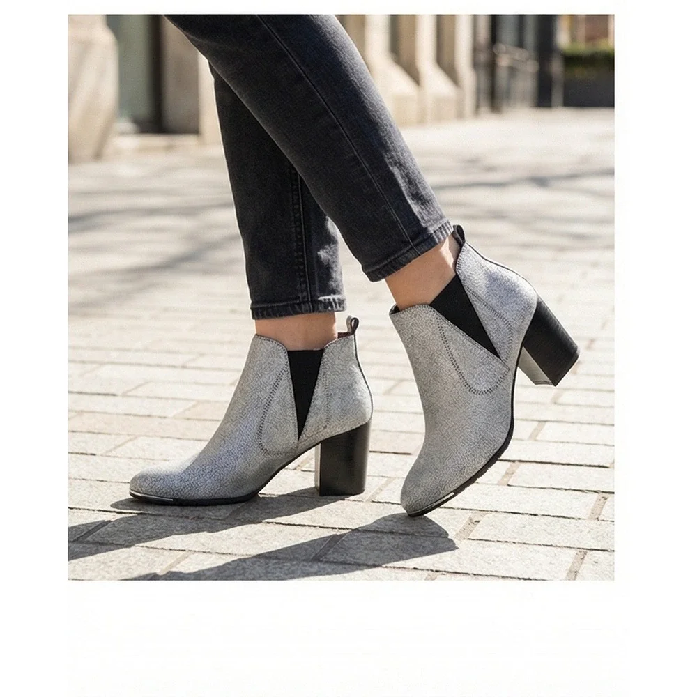 Report Signature 7M Silver Cracked Leather Pointed Toe Ankle Boots Block Heel‎